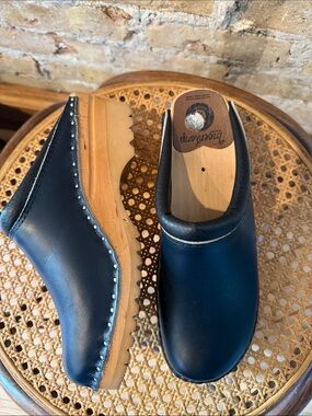 NWOT Troentorp Clogs' Swedish clogs two tone blue 8
